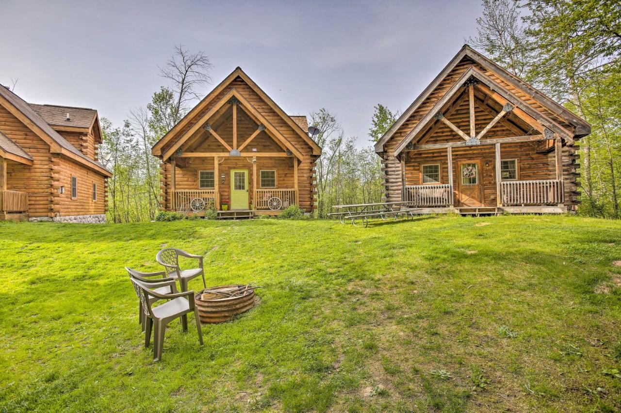 Resort Cabin With Fire Pit Golf, Hike And Play! Rothbury エクステリア 写真