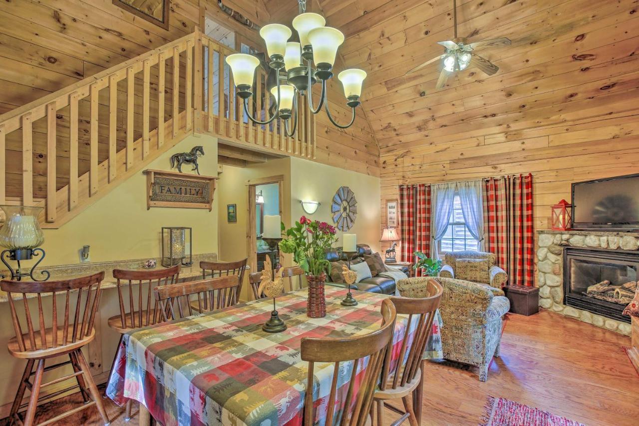 Resort Cabin With Fire Pit Golf, Hike And Play! Rothbury エクステリア 写真