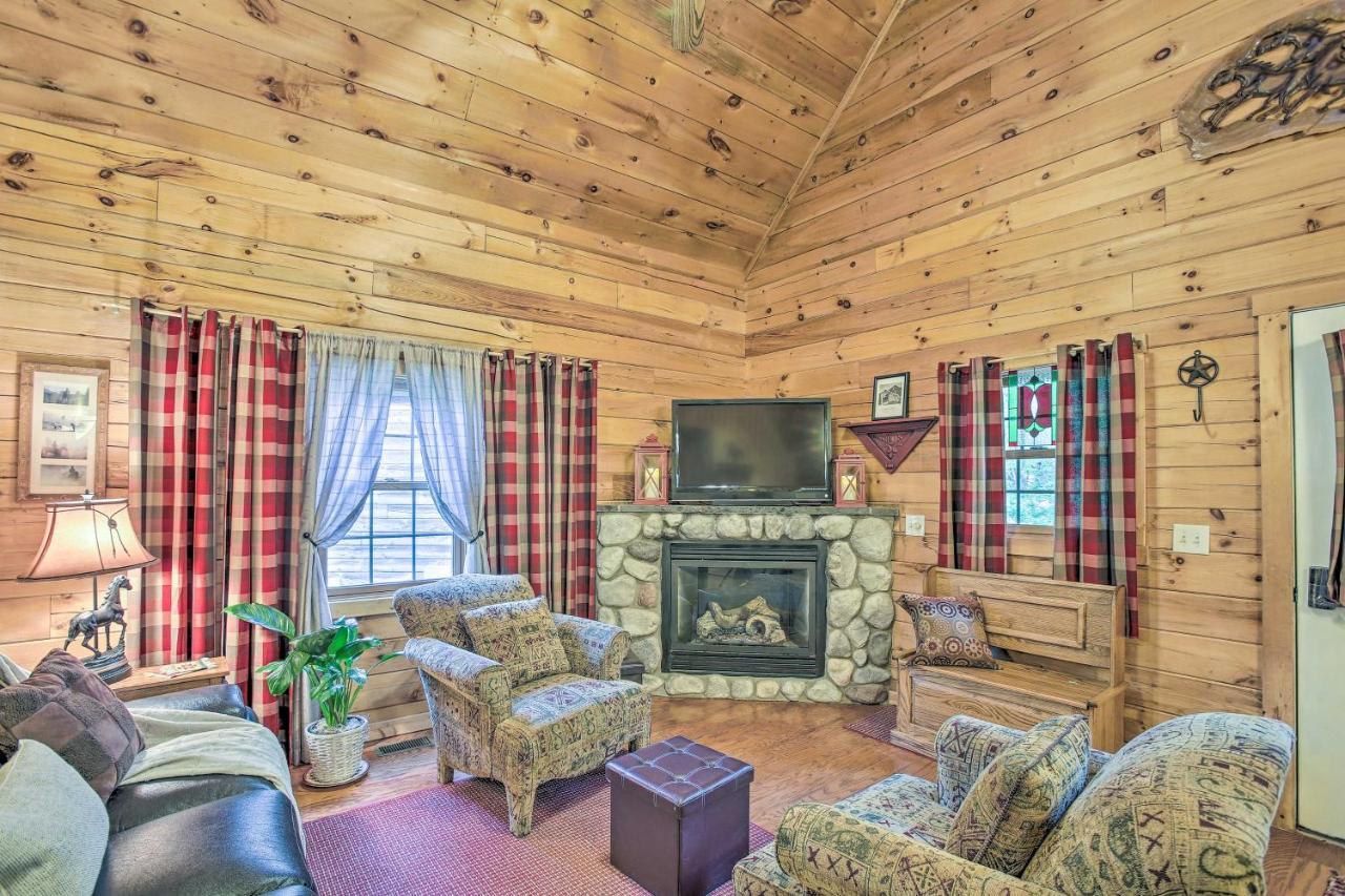 Resort Cabin With Fire Pit Golf, Hike And Play! Rothbury エクステリア 写真